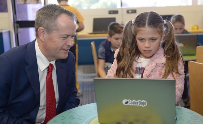 <p>GEN Federal Oppostion Leader Bill Shorten talks to Madelaine Blair, 10, during a visit to Scitech. Pic. Iain Gillespie The West Australian</p>
